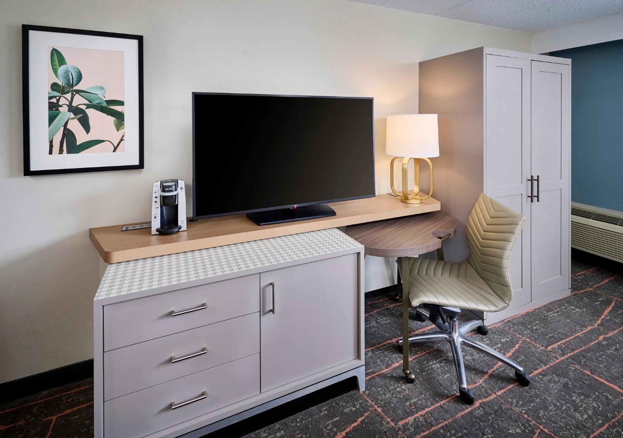 Holiday Inn Burlington Conference Centre By Ihg Buitenkant foto